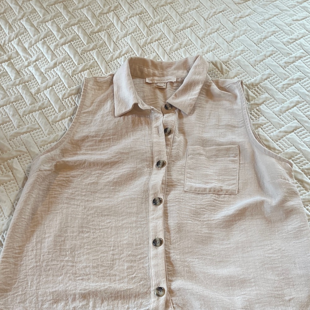 Monteau Beige Linen Top